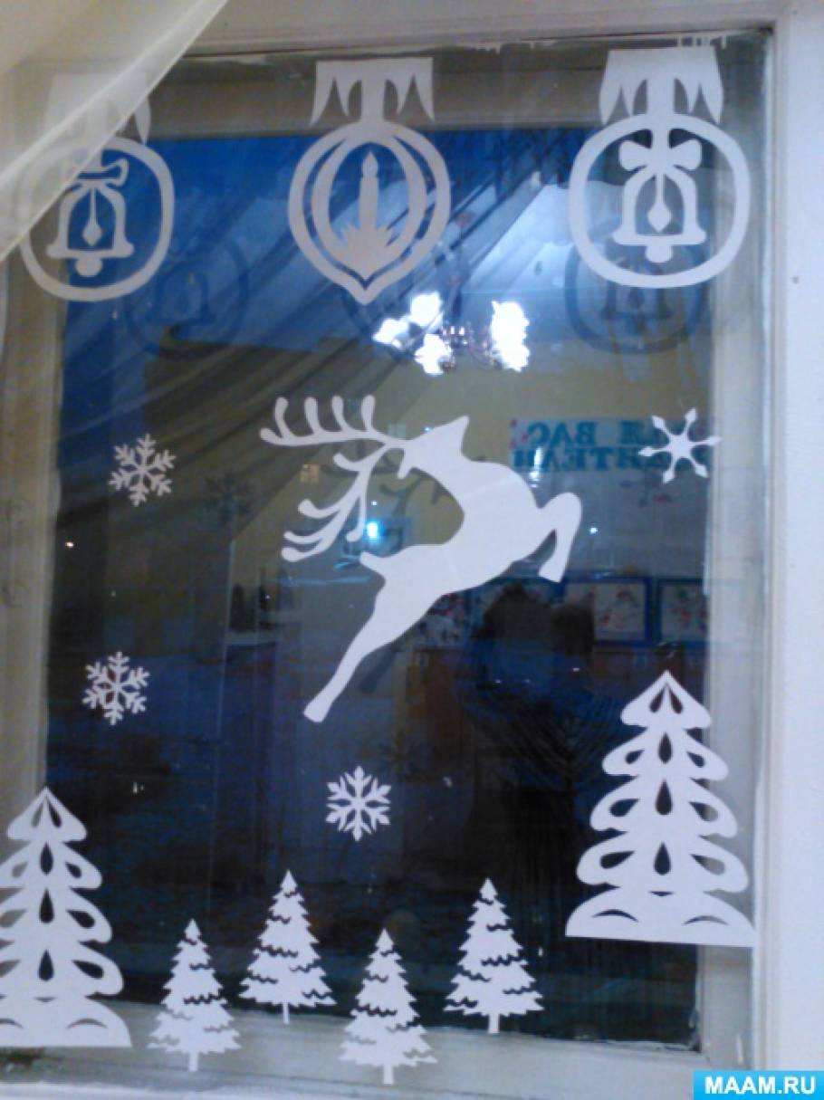 Новорічне прикраса вікон в дитячому саду    Новорічне прикраса вікон 